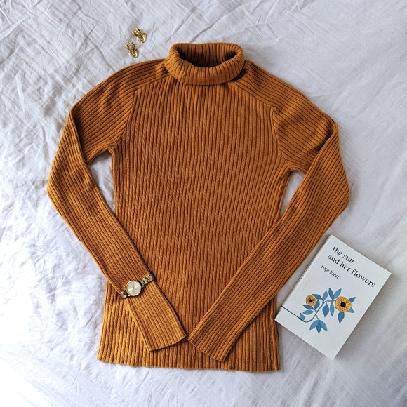 fine ribbed stretch turtleneck in mustard yellow - Picture 4 of 10